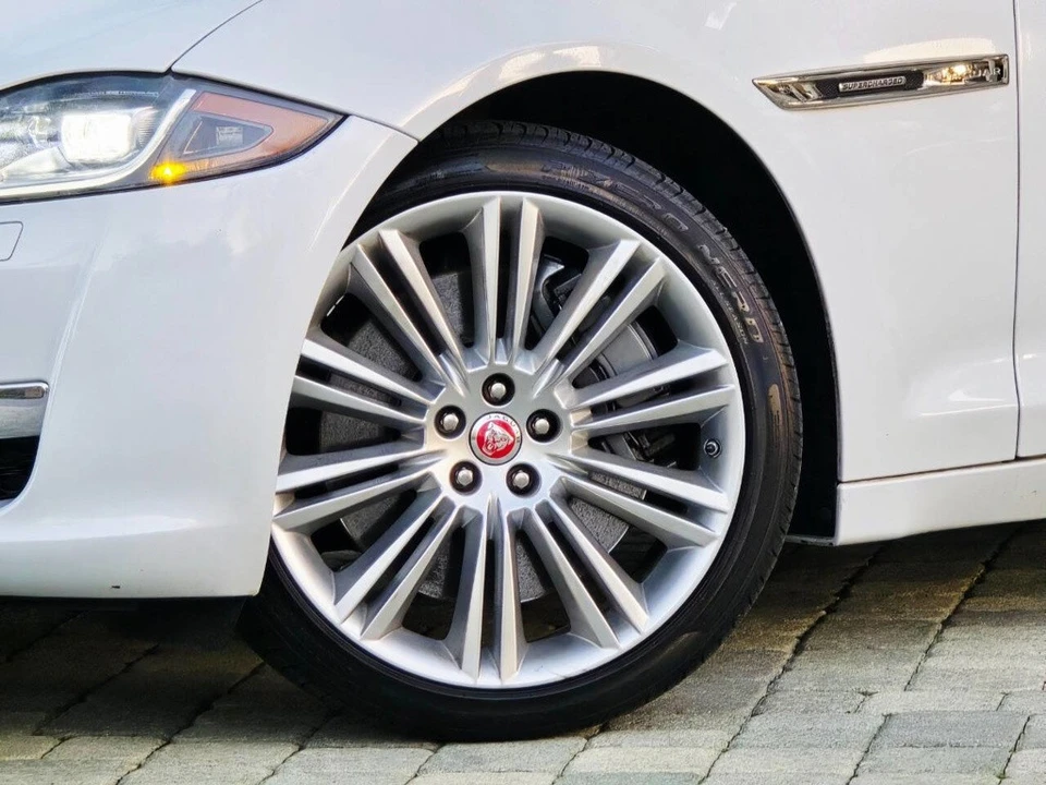 2019 Jaguar X351 XJR - Image 3 of 21