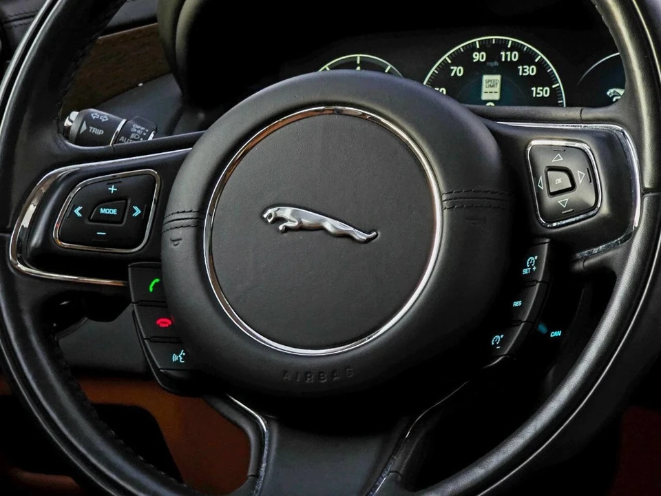 2019 Jaguar X351 XJR - Image 13 of 21