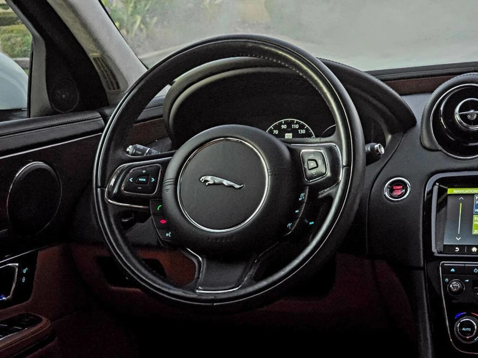 2019 Jaguar X351 XJR - Image 12 of 21
