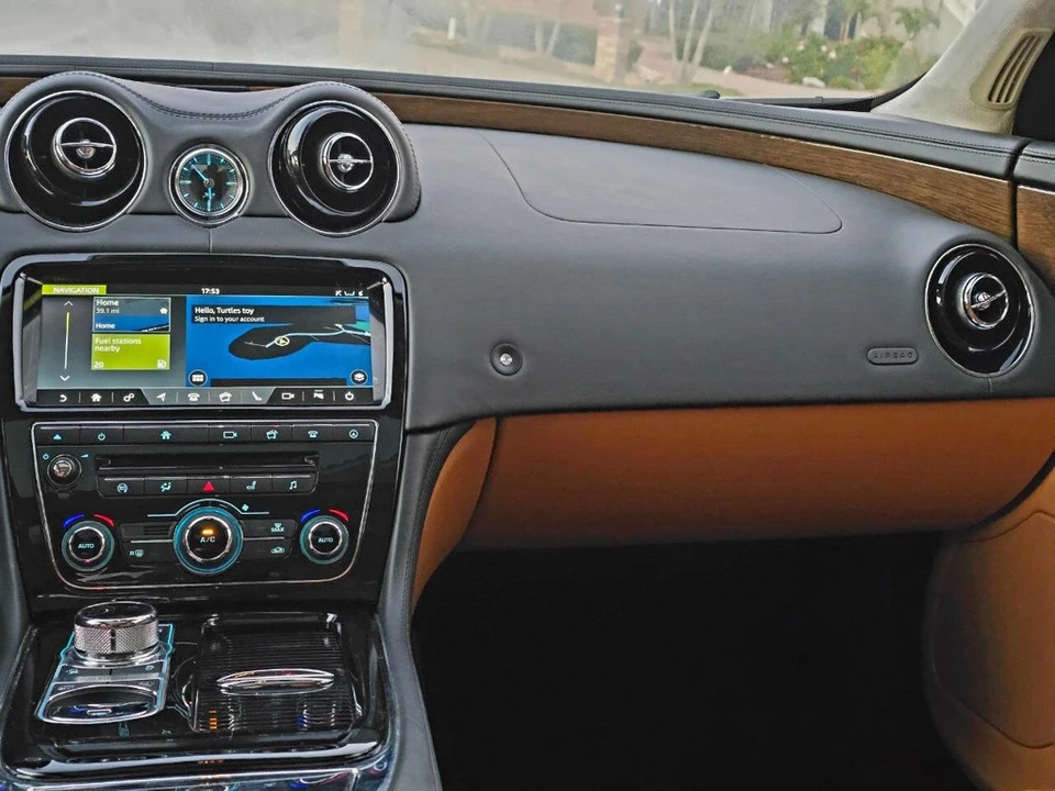 2019 Jaguar X351 XJR - Image 15 of 21