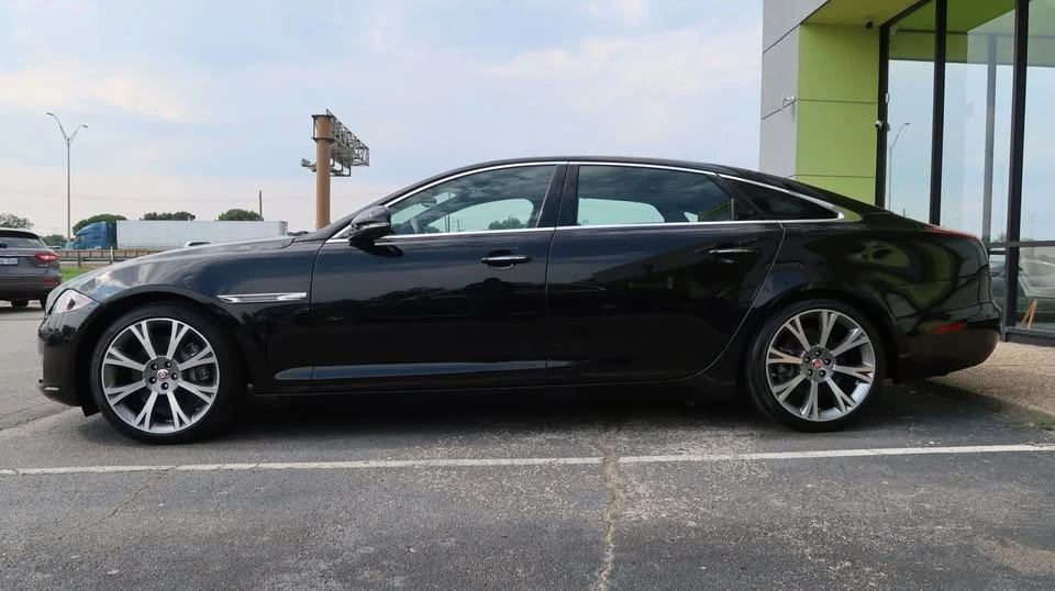 2019 Jaguar X351 XJ - Image 7 of 20