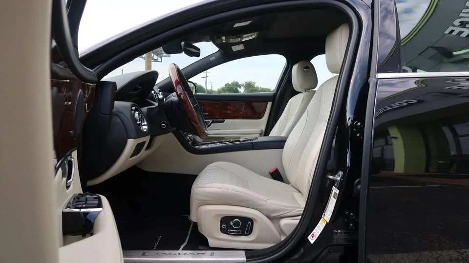 2019 Jaguar X351 XJ - Image 16 of 20