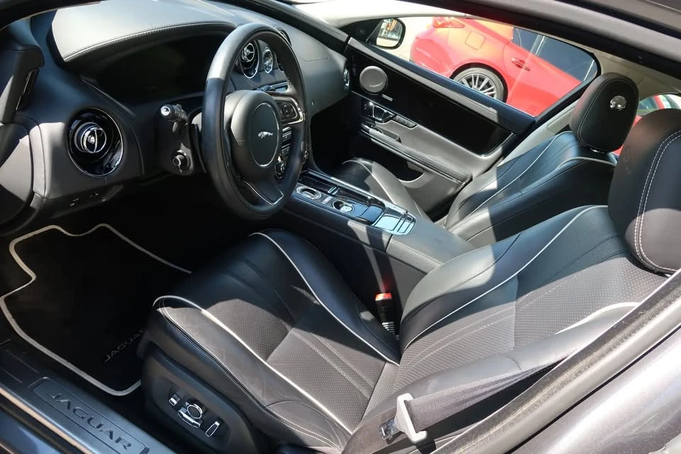 2019 Jaguar X351 XJ - Image 14 of 20