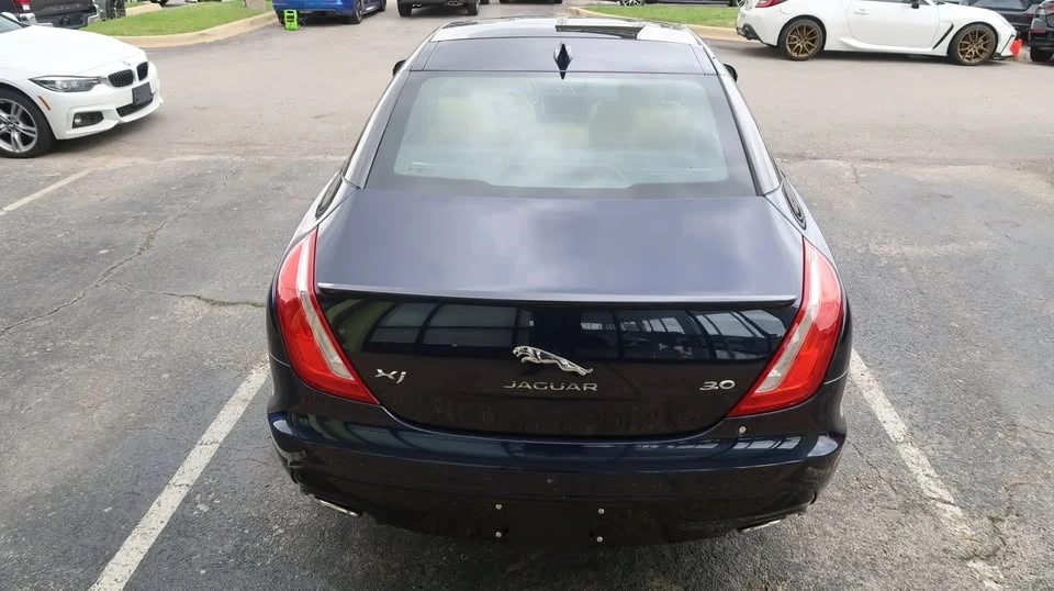 2019 Jaguar X351 XJ - Image 11 of 20