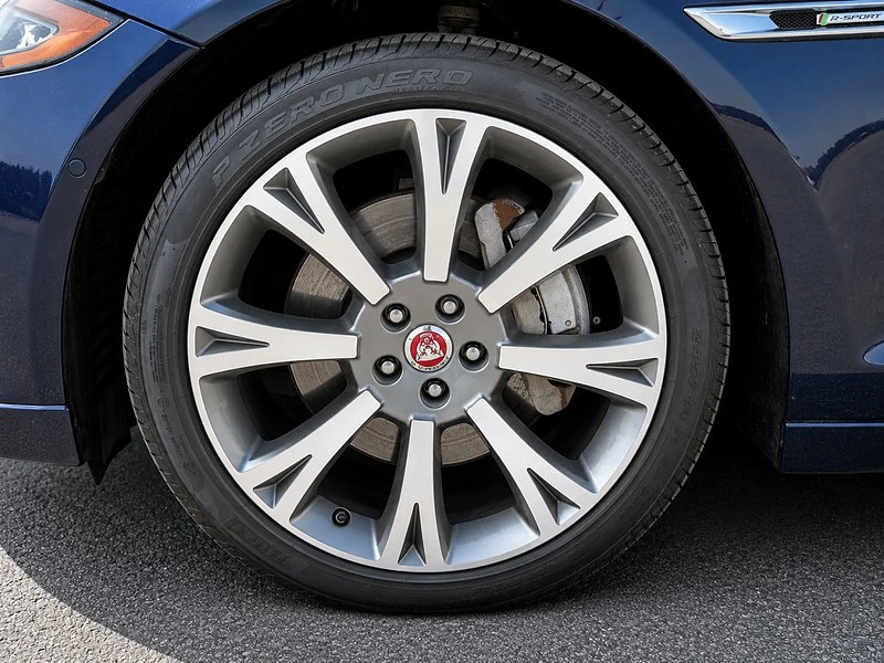 2019 Jaguar X351 XJ - Image 8 of 8