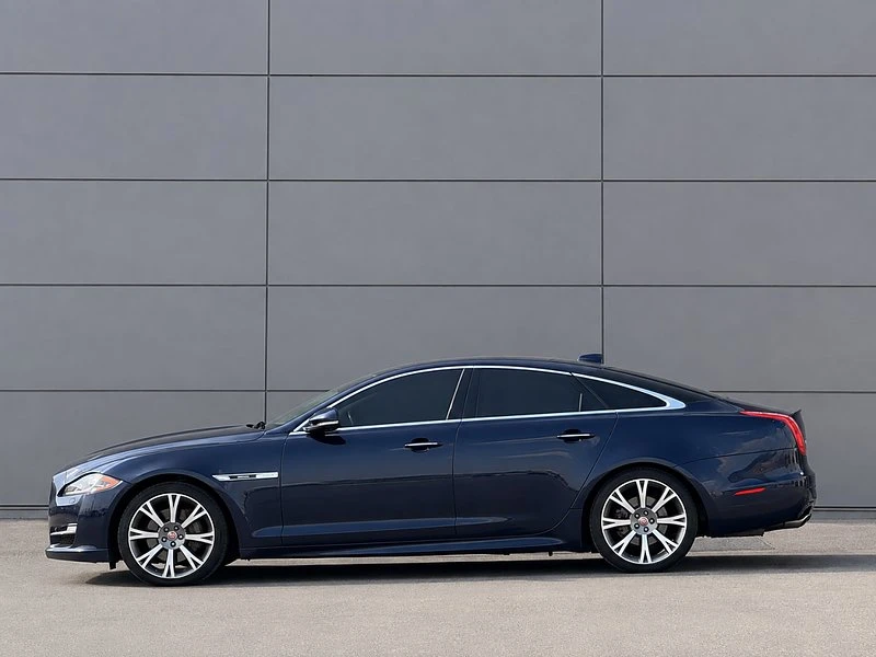 2019 Jaguar X351 XJ - Image 3 of 8