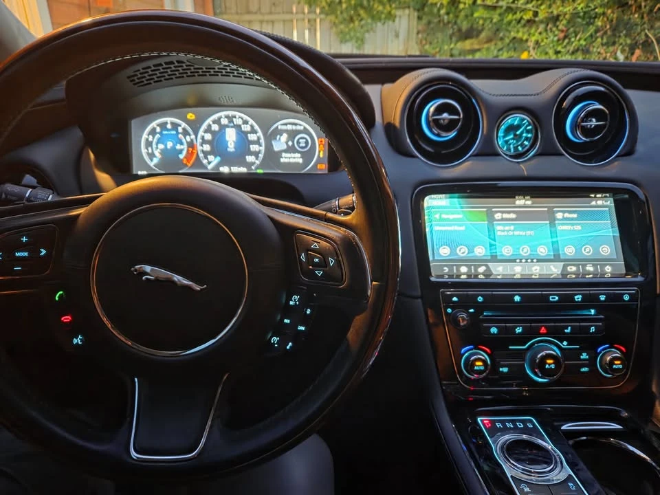 2019 Jaguar X351 XJ - Image 9 of 12