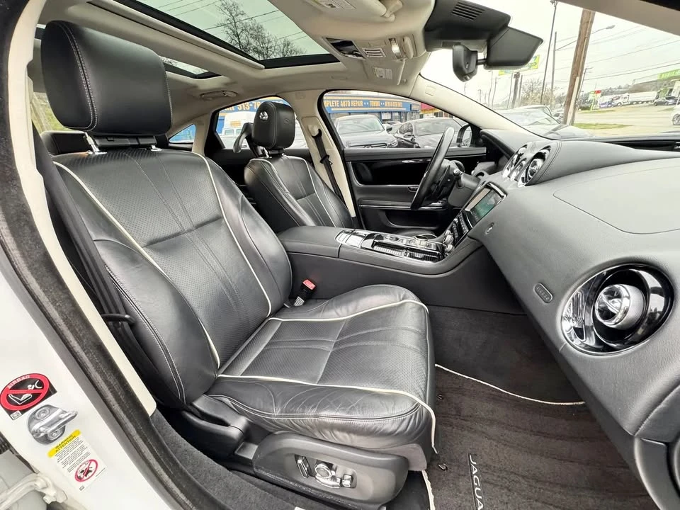 2019 Jaguar X351 XJ - Image 19 of 19