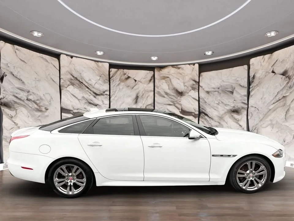 2019 Jaguar X351 XJ - Image 8 of 19