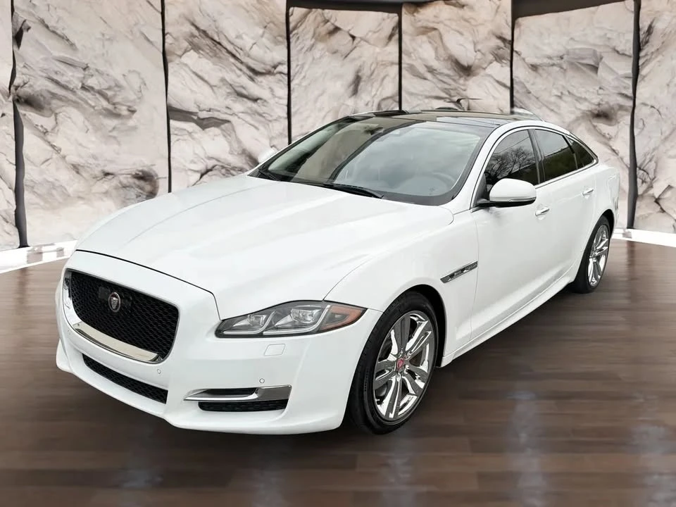 2019 Jaguar X351 XJ - Image 3 of 19