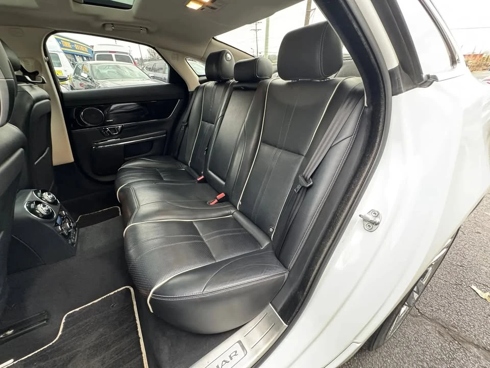 2019 Jaguar X351 XJ - Image 17 of 19