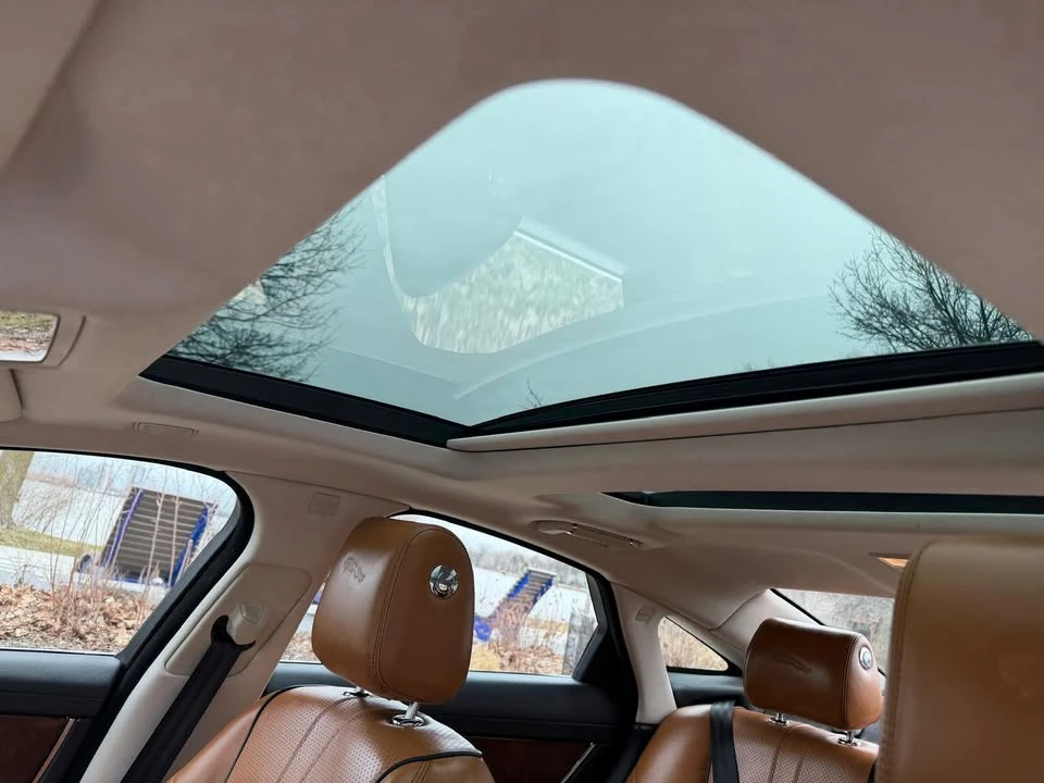 2019 Jaguar X351 XJ - Image 9 of 13