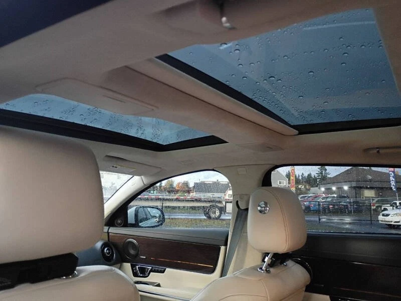 2019 Jaguar X351 XJ - Image 10 of 10