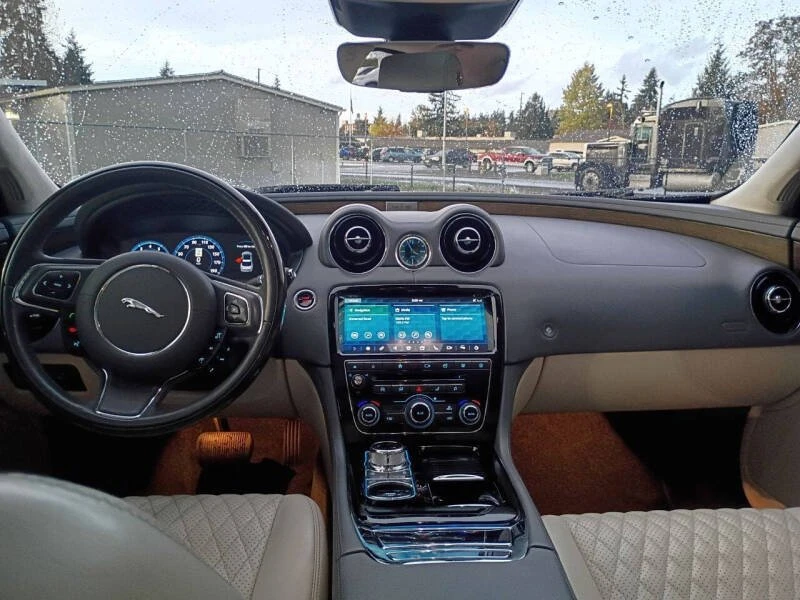 2019 Jaguar X351 XJ - Image 6 of 10