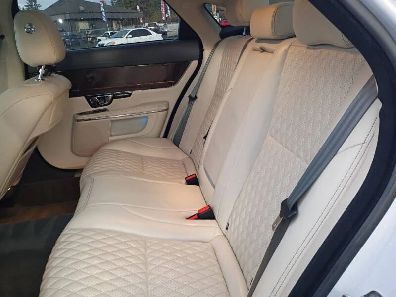 2019 Jaguar X351 XJ - Image 9 of 10