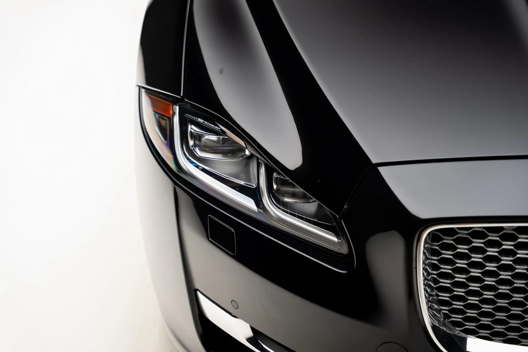 2019 Jaguar X351 XJR - Image 9 of 12