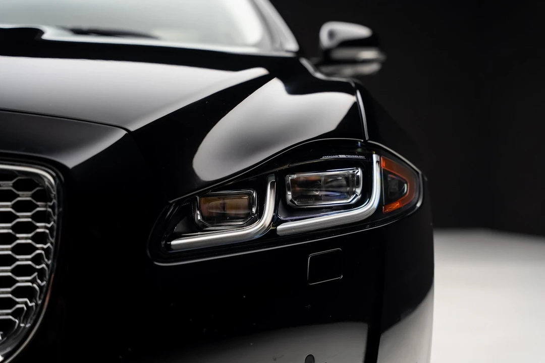2019 Jaguar X351 XJR - Image 8 of 12