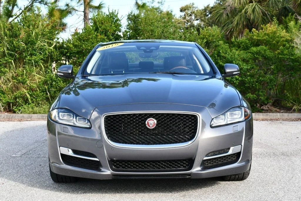 2019 Jaguar X351 XJ - Image 9 of 12