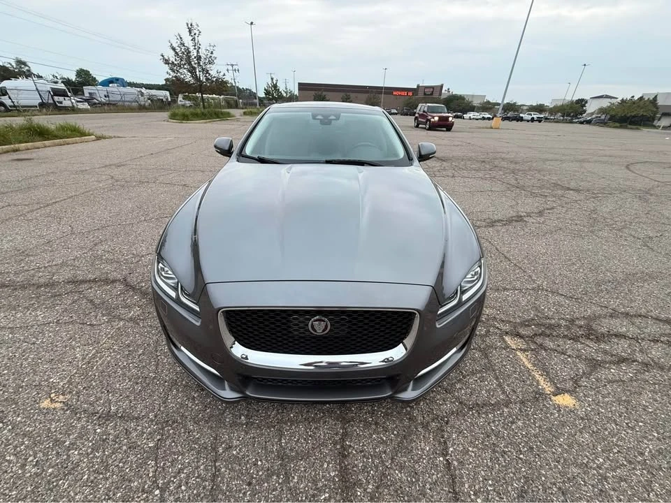2019 Jaguar X351 XJ - Image 2 of 20