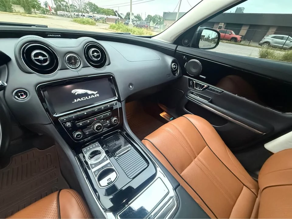 2019 Jaguar X351 XJ - Image 17 of 20