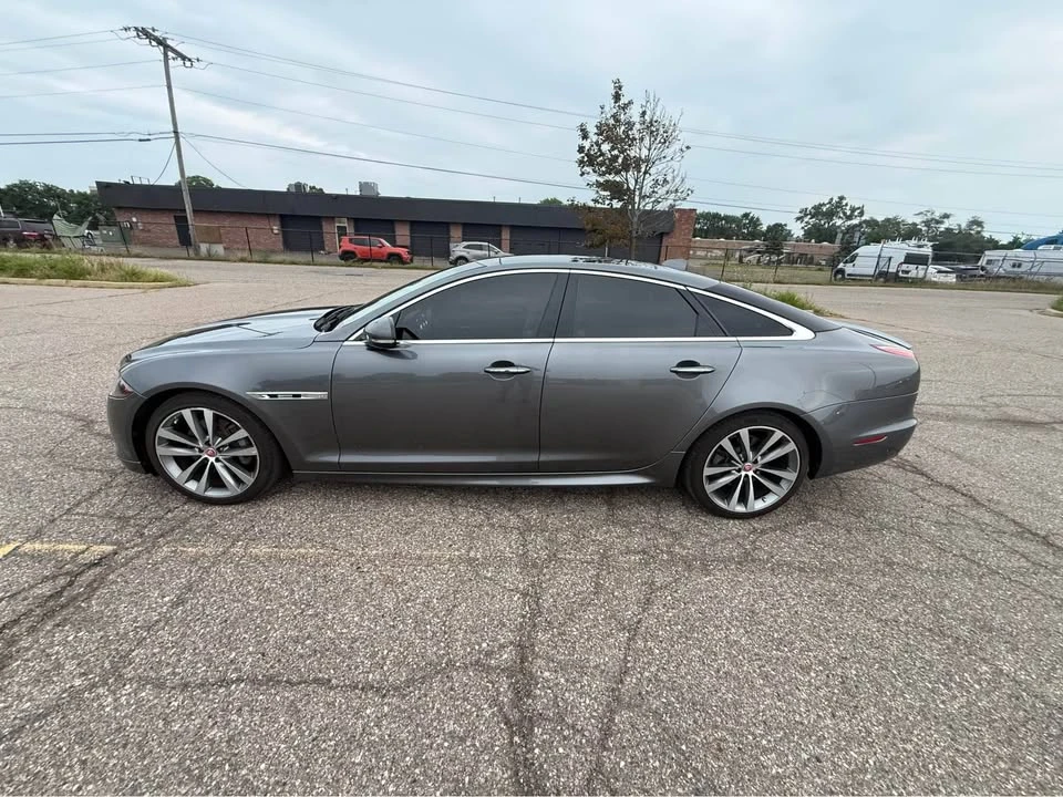 2019 Jaguar X351 XJ - Image 3 of 20