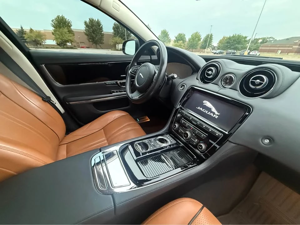 2019 Jaguar X351 XJ - Image 15 of 20