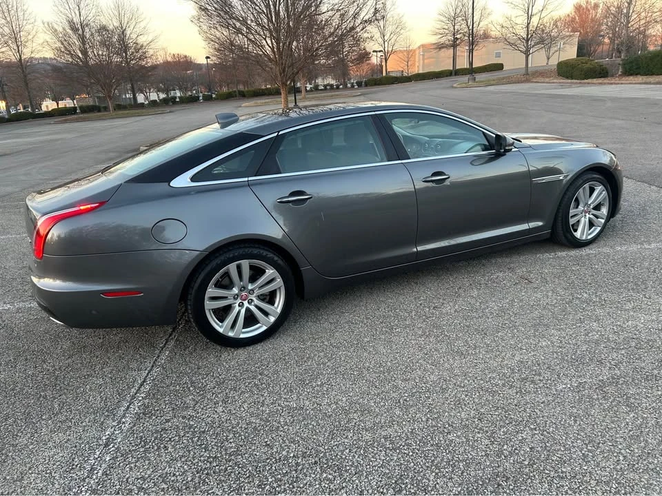 2019 Jaguar X351 XJ - Image 4 of 8