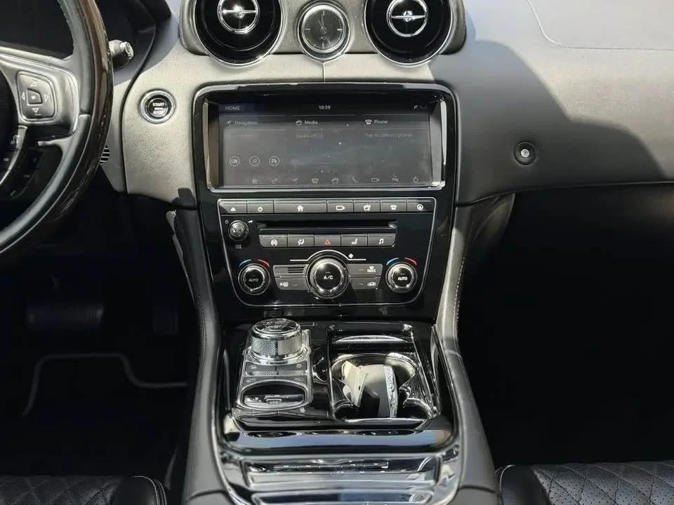 2019 Jaguar X351 XJR - Image 11 of 18