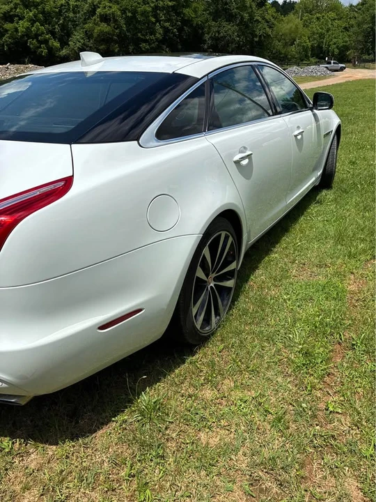 2019 Jaguar X351 XJ - Image 8 of 9
