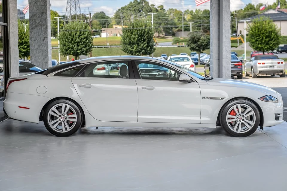 2019 Jaguar X351 XJ - Image 19 of 20