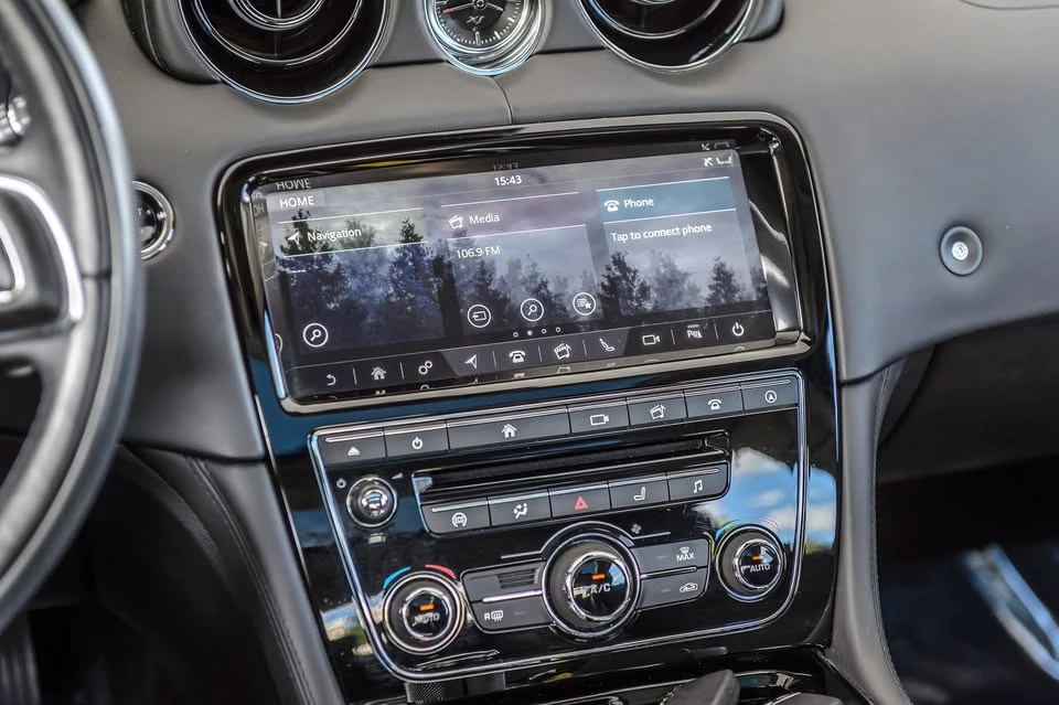 2019 Jaguar X351 XJ - Image 10 of 20