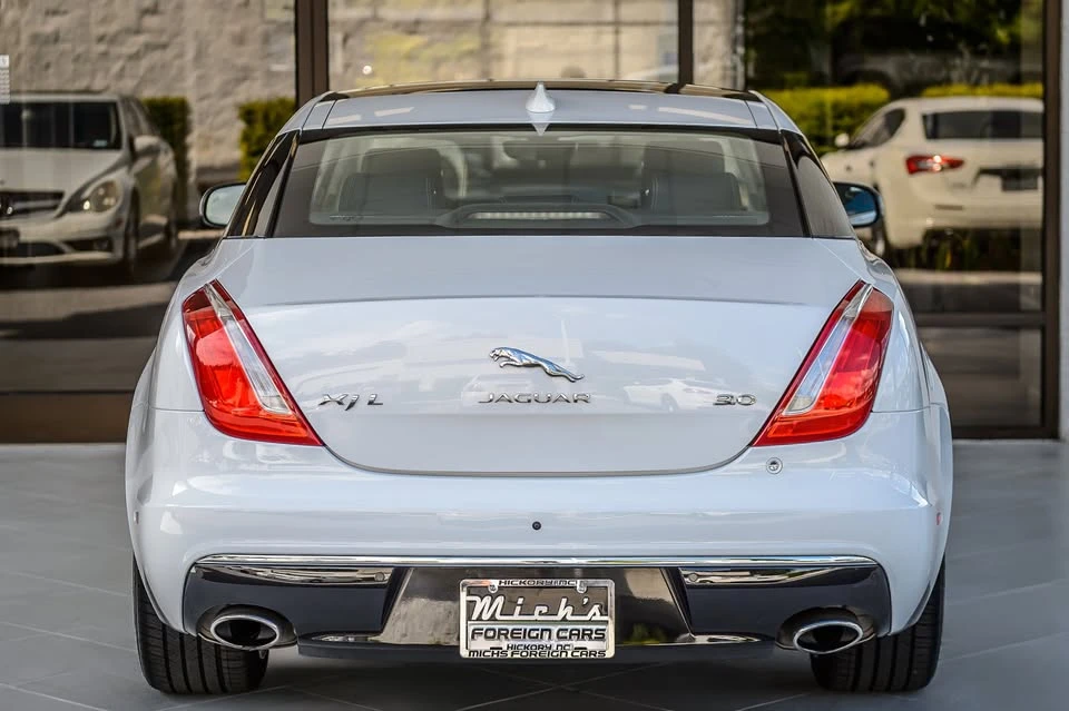 2019 Jaguar X351 XJ - Image 4 of 20