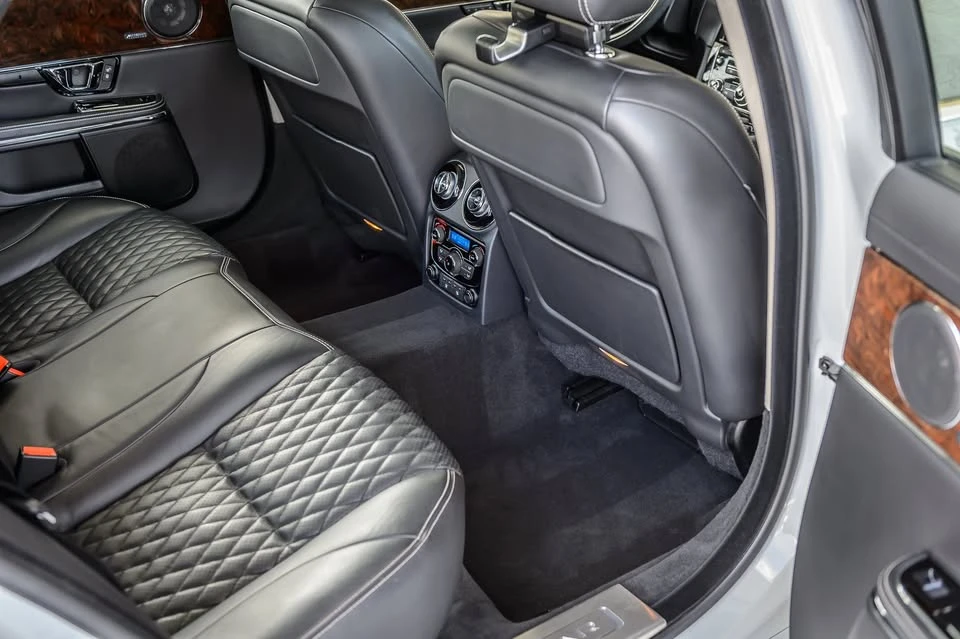 2019 Jaguar X351 XJ - Image 16 of 20