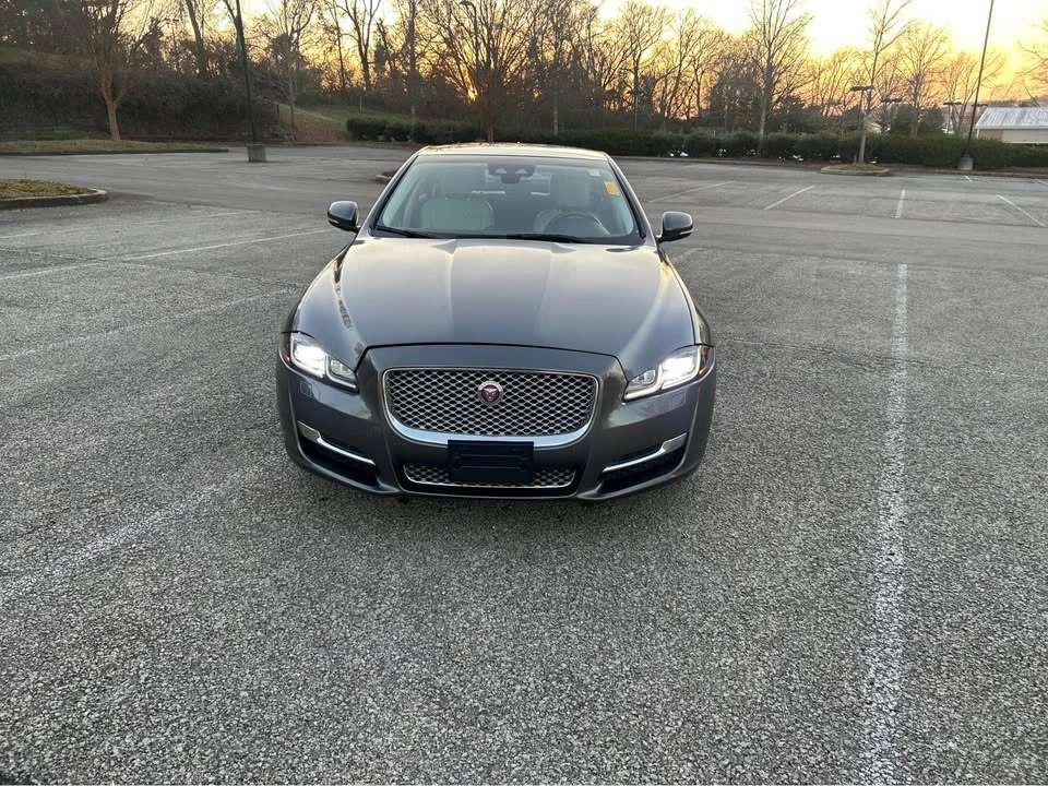 2019 Jaguar X351 XJ - Image 7 of 10