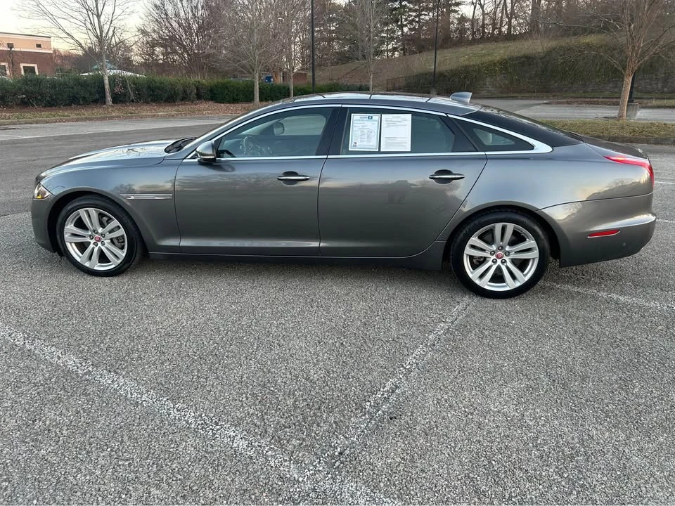 2019 Jaguar X351 XJ - Image 3 of 10