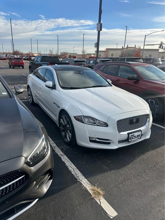2019 Jaguar X351 XJ - Image 3 of 6