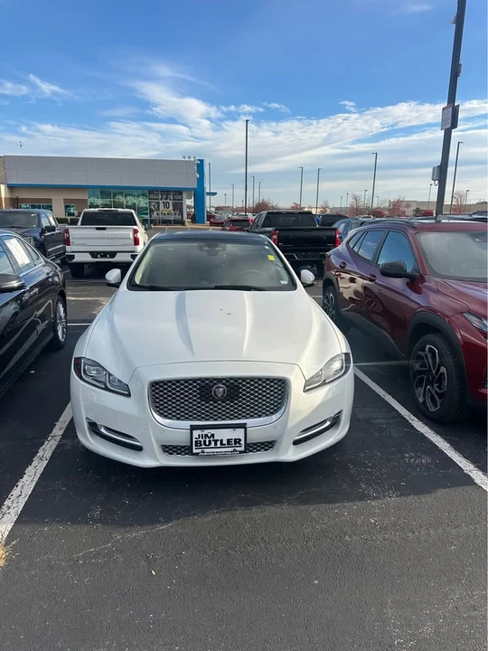2019 Jaguar X351 XJ - Image 2 of 6
