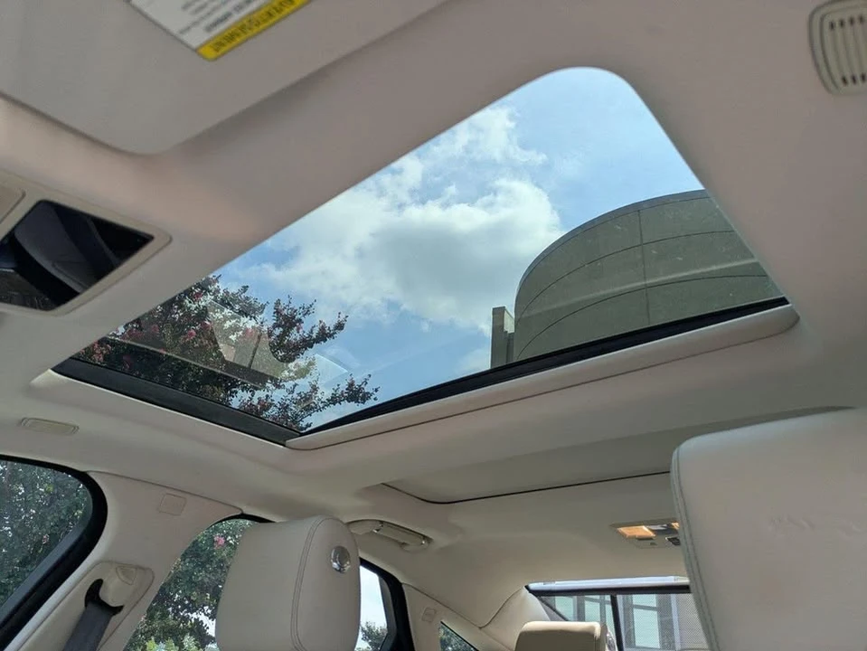 2019 Jaguar X351 XJR - Image 9 of 16