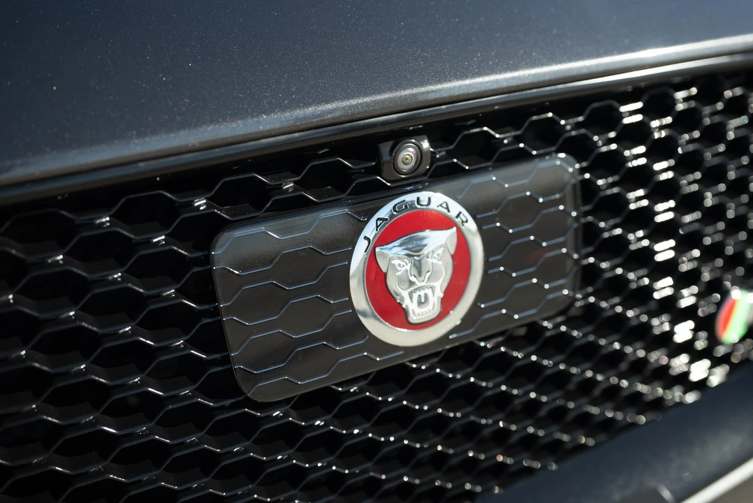 2019 Jaguar X351 XJR - Image 25 of 31
