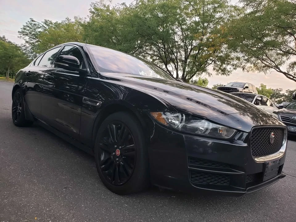2019 Jaguar XE - Image 3 of 18