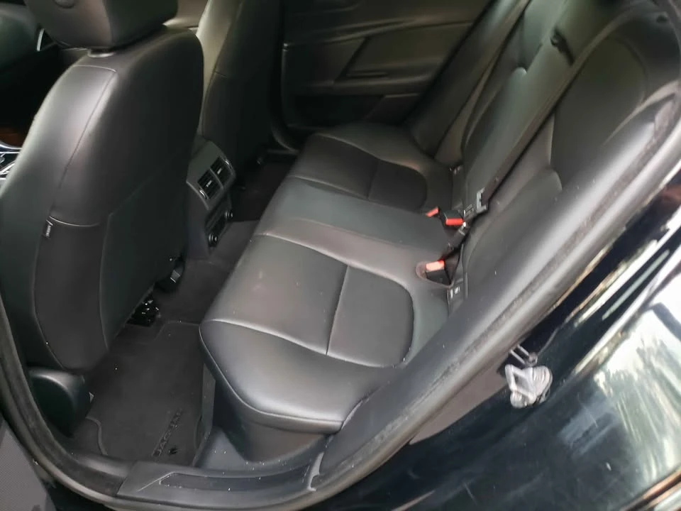 2019 Jaguar XE - Image 12 of 18