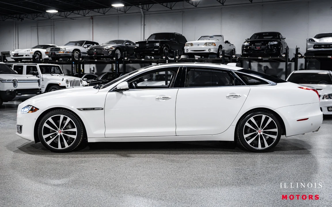 2019 Jaguar X351 XJ - Image 2 of 21