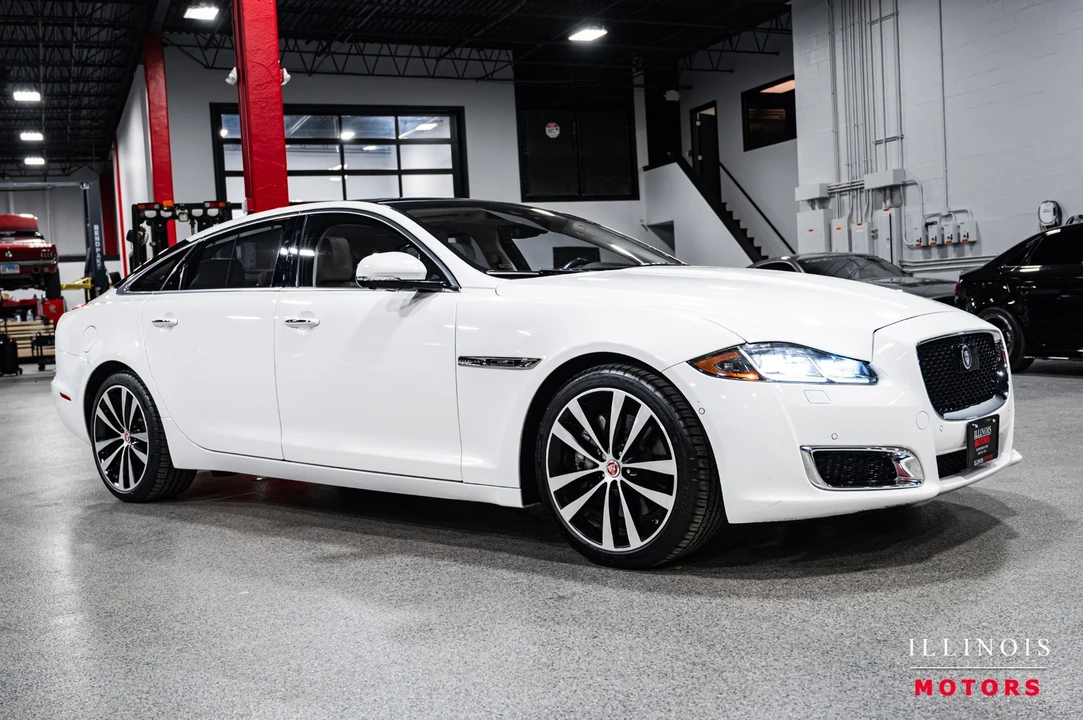 2019 Jaguar X351 XJ - Image 7 of 21
