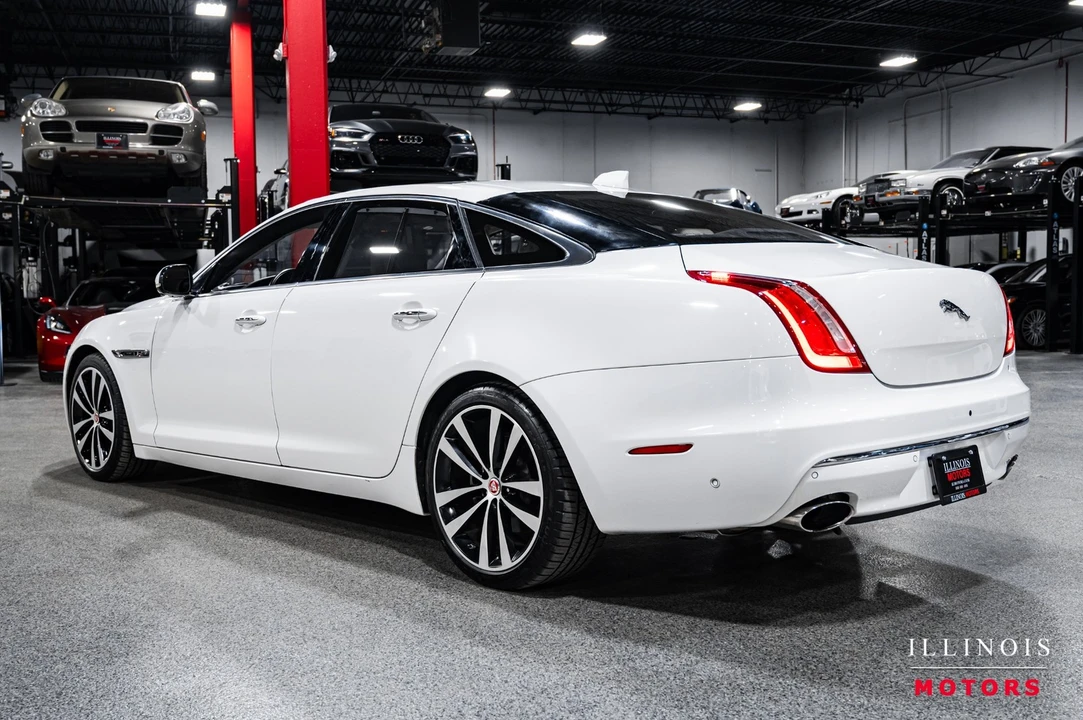 2019 Jaguar X351 XJ - Image 3 of 21