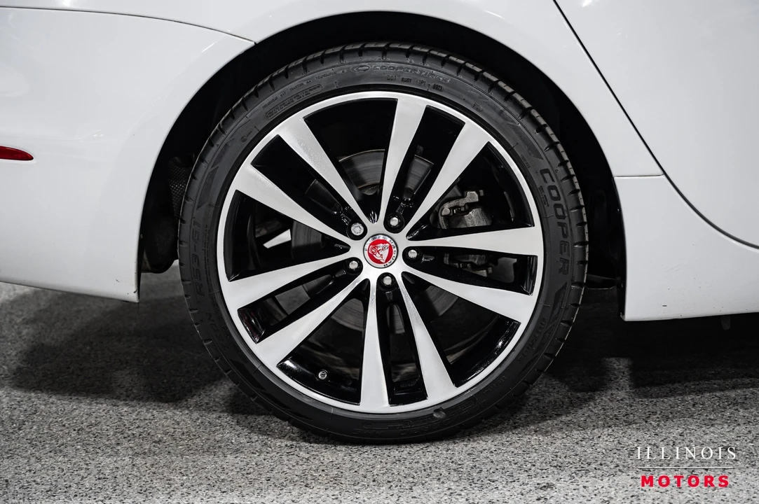2019 Jaguar X351 XJ - Image 11 of 21