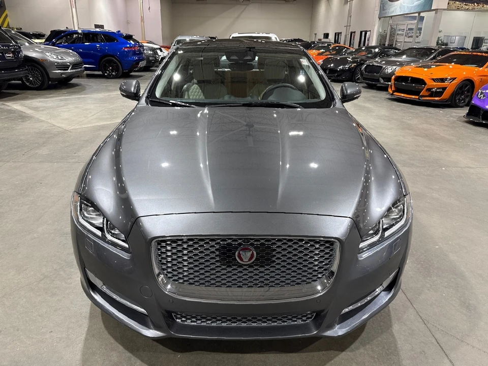 2019 Jaguar X351 XJ - Image 2 of 12