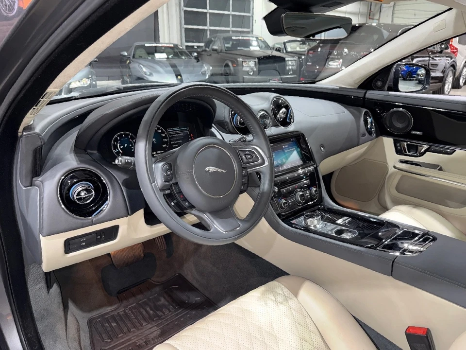 2019 Jaguar X351 XJ - Image 9 of 12
