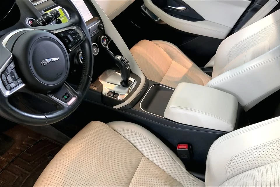 2019 Jaguar E-Pace - Image 12 of 20