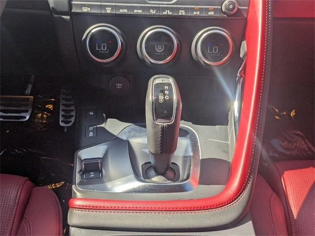 2019 Jaguar E-Pace - Image 16 of 19