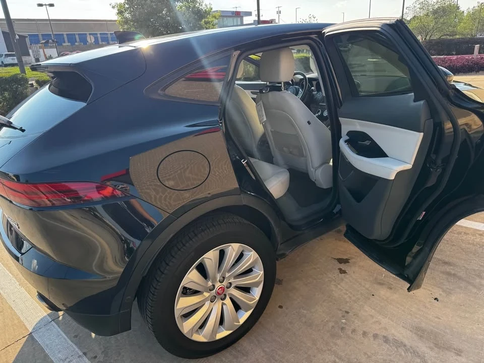 2019 Jaguar E-Pace - Image 4 of 10